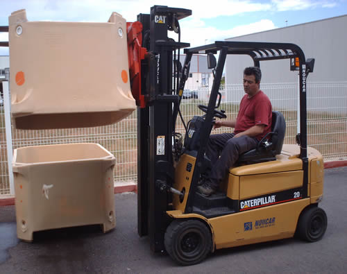 Volteador de palets tablero giratorio