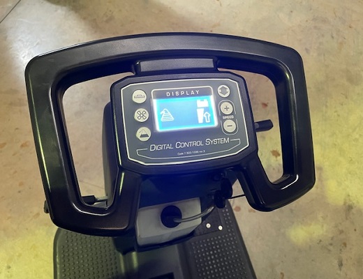 Fregadora-conductor-sentado-A12-Rider-66-T-usada-nc00520-2