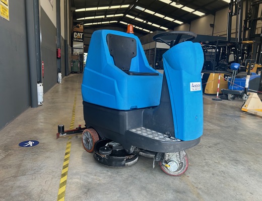 Fregadora conductor sentado A13 85R UP NC00498