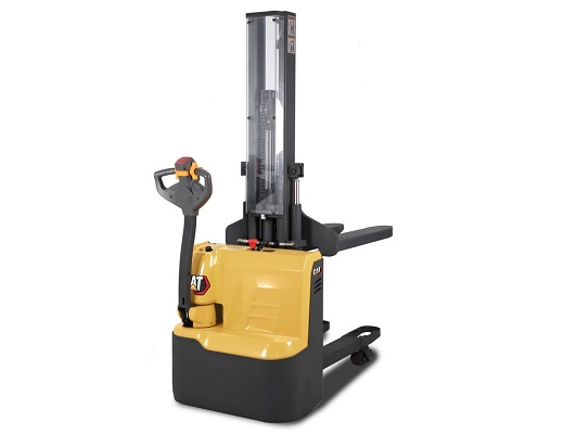 Apilador-electrico-caterpillar-serie-QL-1200-kg-con-elevacion-inicial-monomastil-1