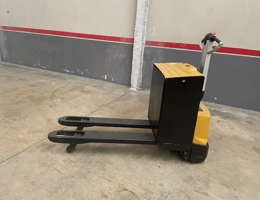 transpaleta-caterpillar-usada-npp20n2-nc00364-7