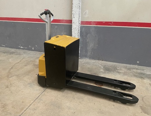 transpaleta-caterpillar-usada-npp20n2-NC00393