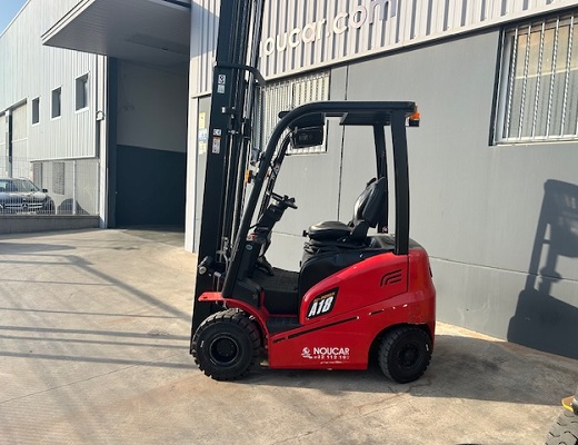 Carretilla electrica Usada Hangcha CPD18-AC3-E