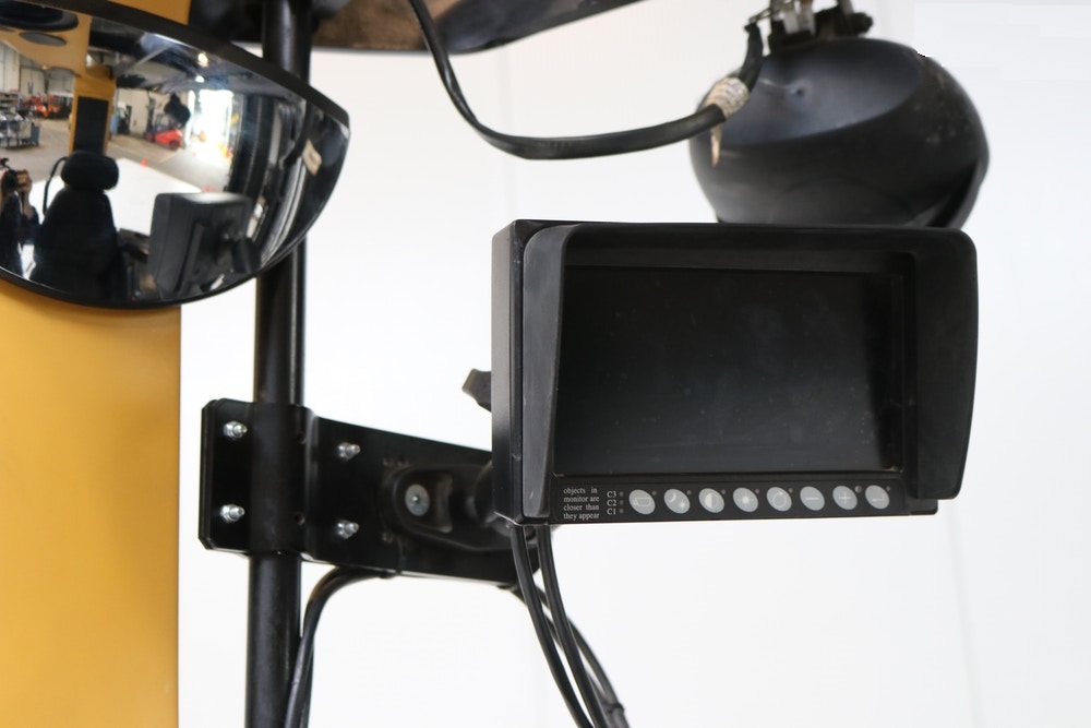 carretilla-retractil-usada-caterpillar-1600kg-a-10-mts-nc00380-3