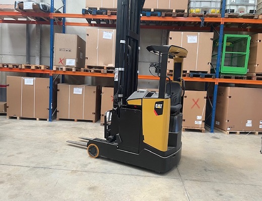 carretilla-retractil-usada-caterpillar-1600kg-a-10-mts-nc00380-1