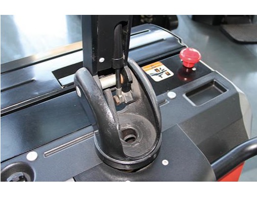 Transpaleta Eléctrica con Plataforma 2500 kg